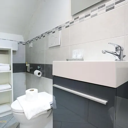 Mansarda Raffaello * Турин